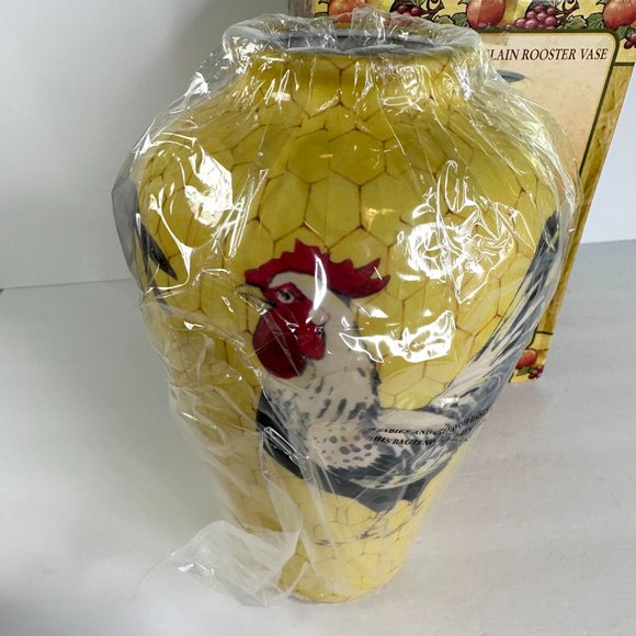 Country Harvest Yellow Rooster Vase Poultry Fence New in Box - Picture 2 of 9